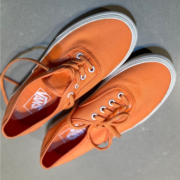 Vans off the Wall skate shoes women’s US 7.5, men’s 6 orange lace-up shoes, NWOT - Picture 12 of 12